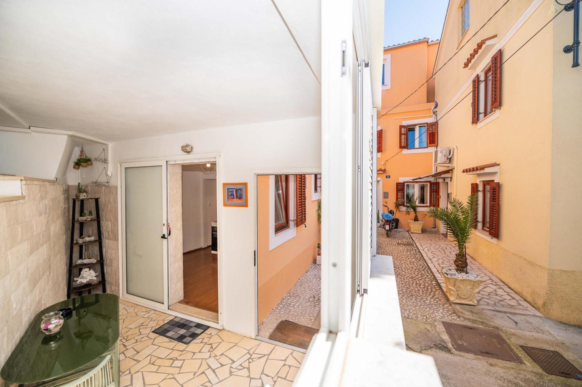 Apartments Vitoria Mali Losinj Exterior photo